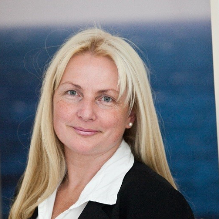 Frau Nicole Fischer